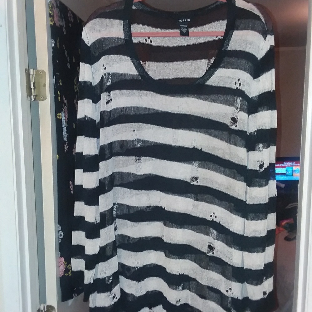 Torrid Top Black Strip